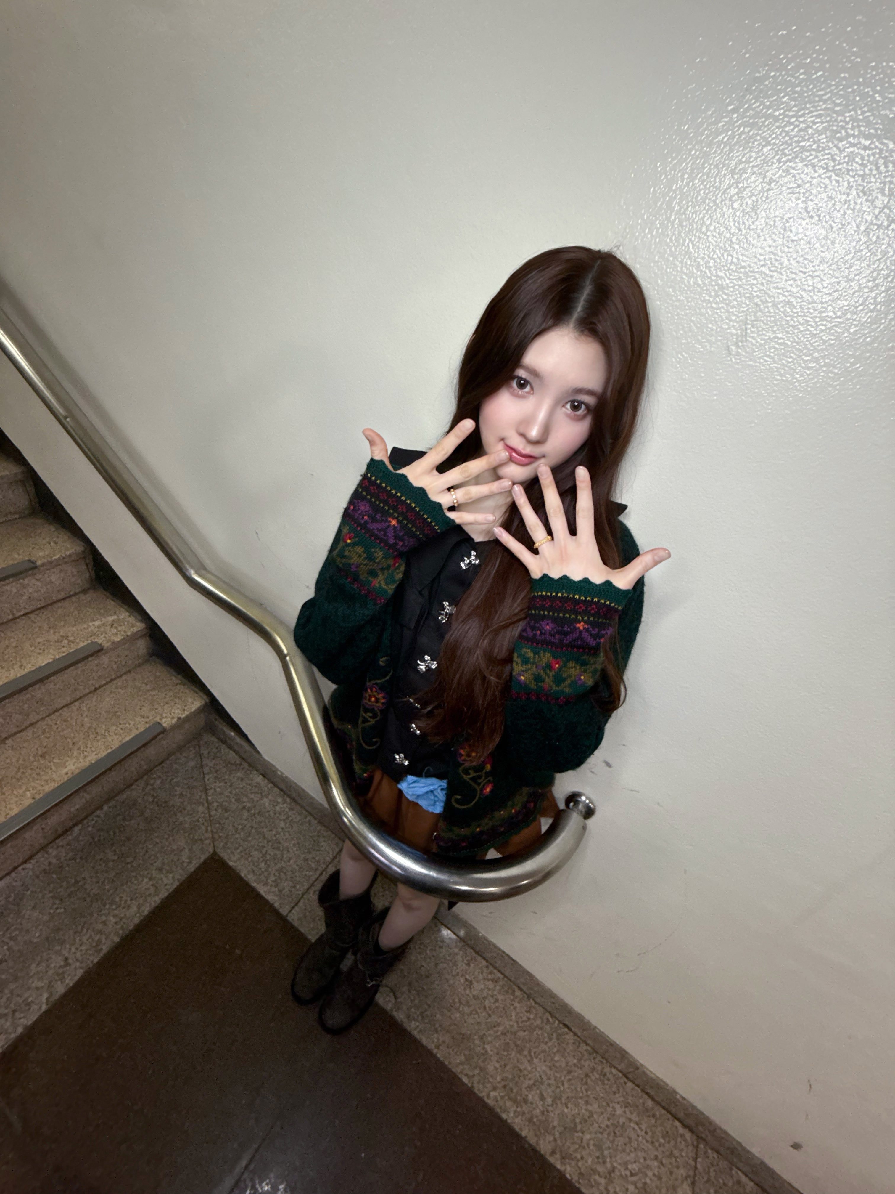 A-na — 250228 HEARTS2HEARTS X UPDATE _ A-NA HQ Photos | kpopping