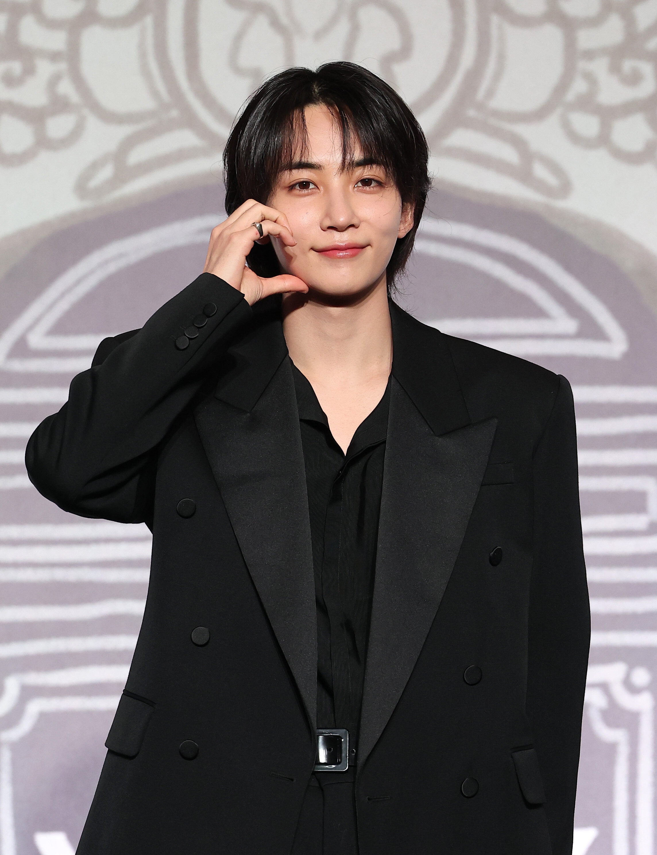 Jeonghan — 240429 SEVENTEEN Jeonghan - SEVENTEEN BEST ALBUM '17 IS