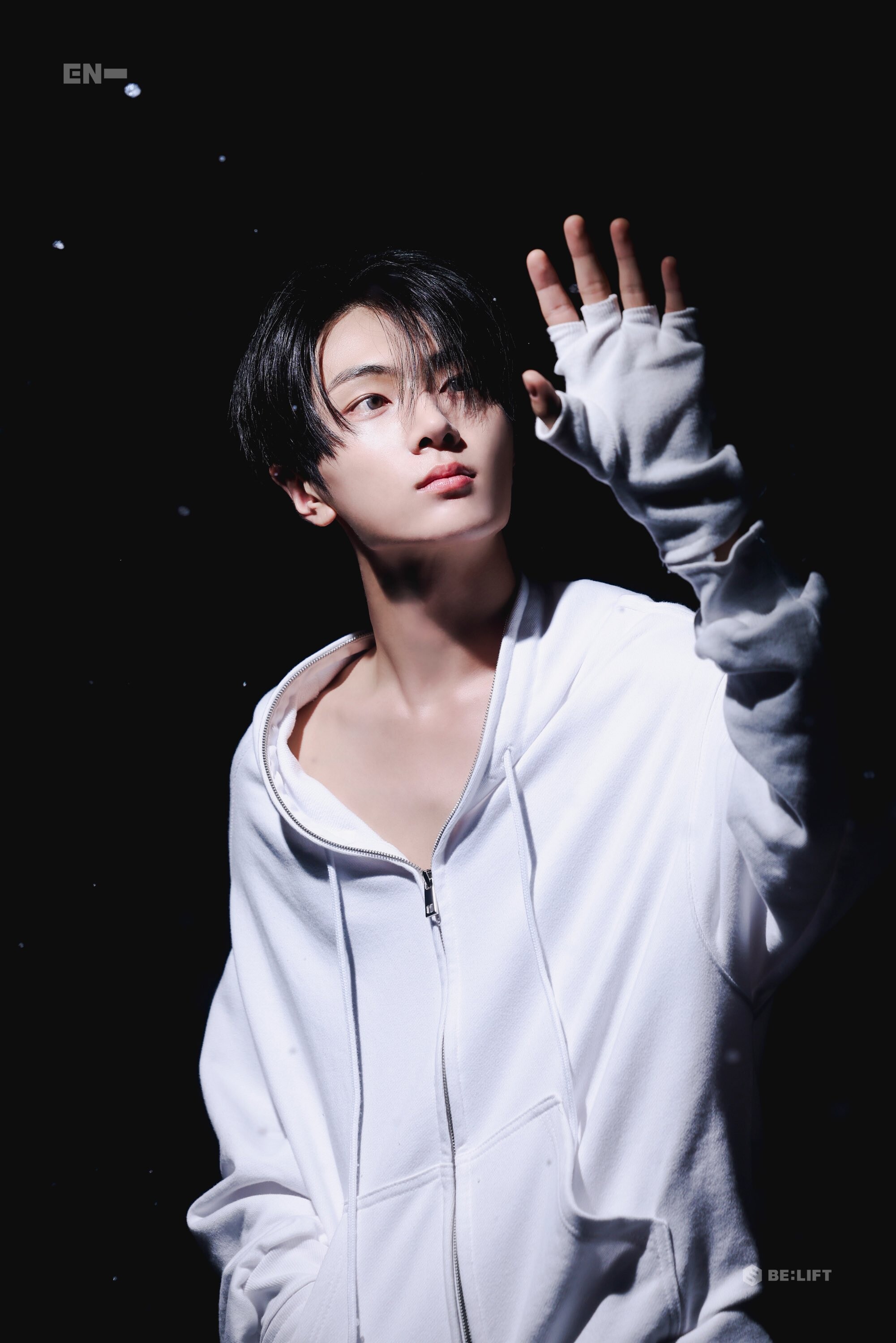 Jay — ENHYPEN <ROMANCE : UNTOLD -daydream-> Concept Photo WHITE