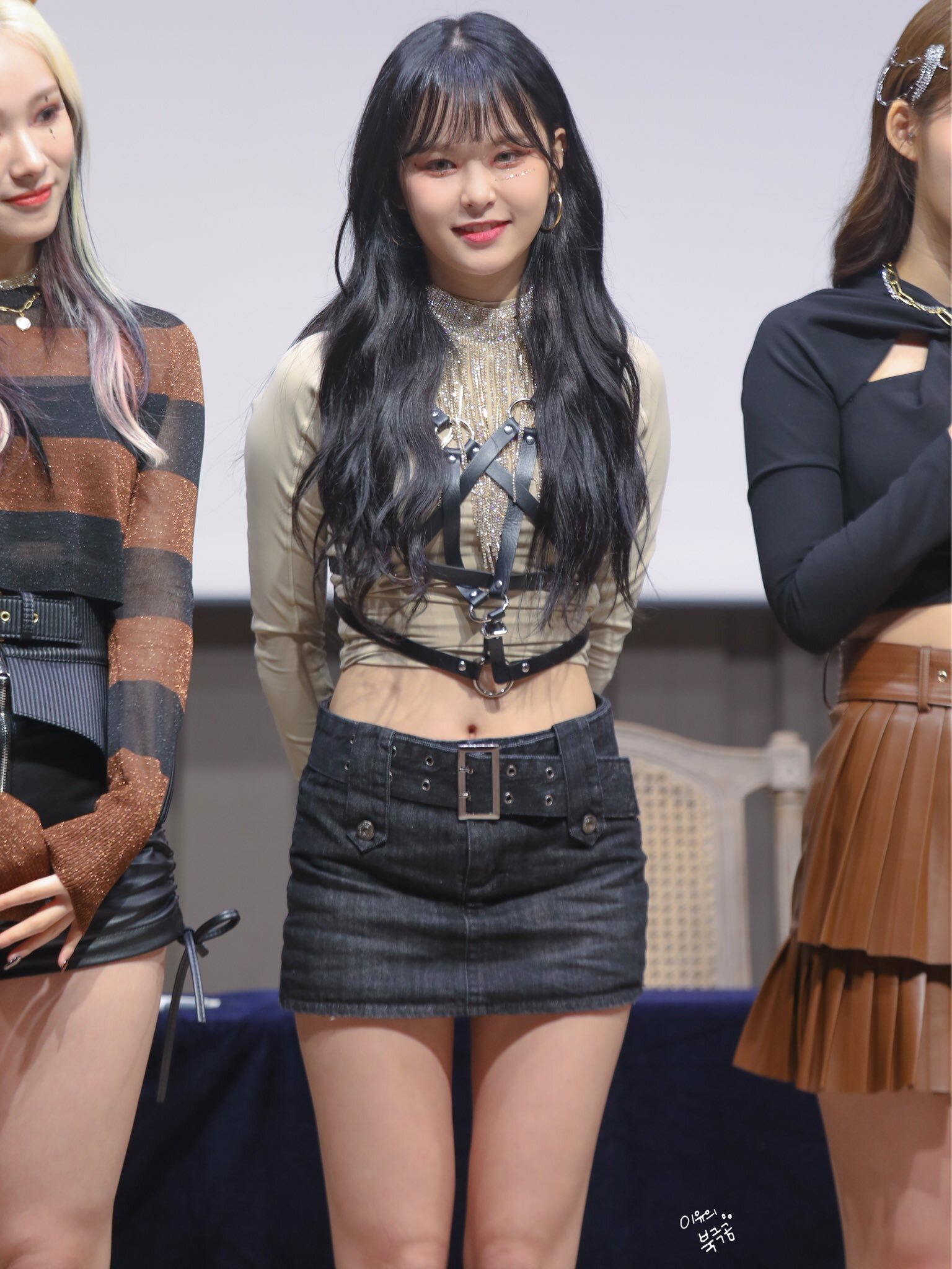 E:U — 211211 EVERGLOW E:U HQ Photos | kpopping