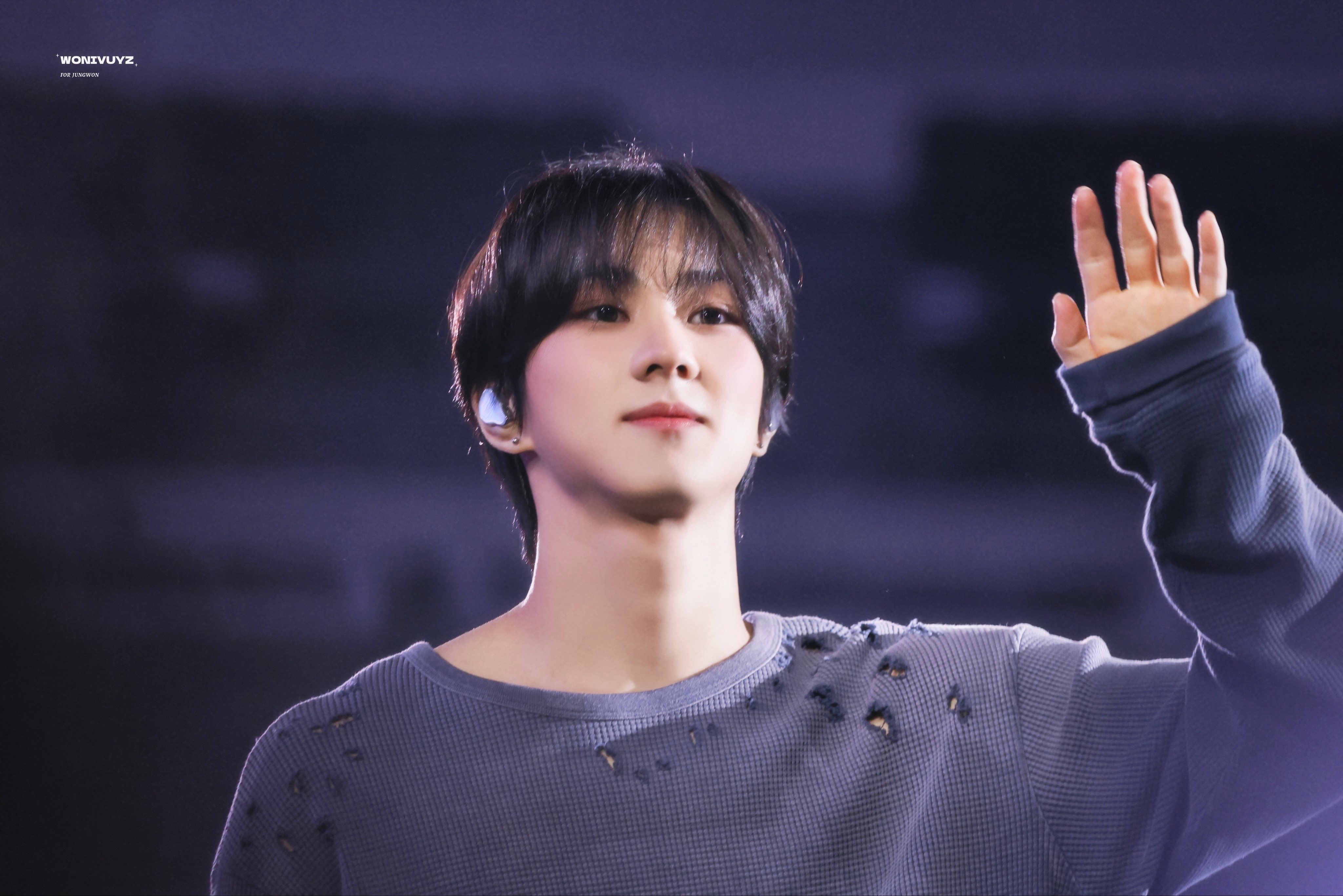 Jungwon — 251004 ENHYPEN JUNGWON at World Tour 'WALK THE LINE' in