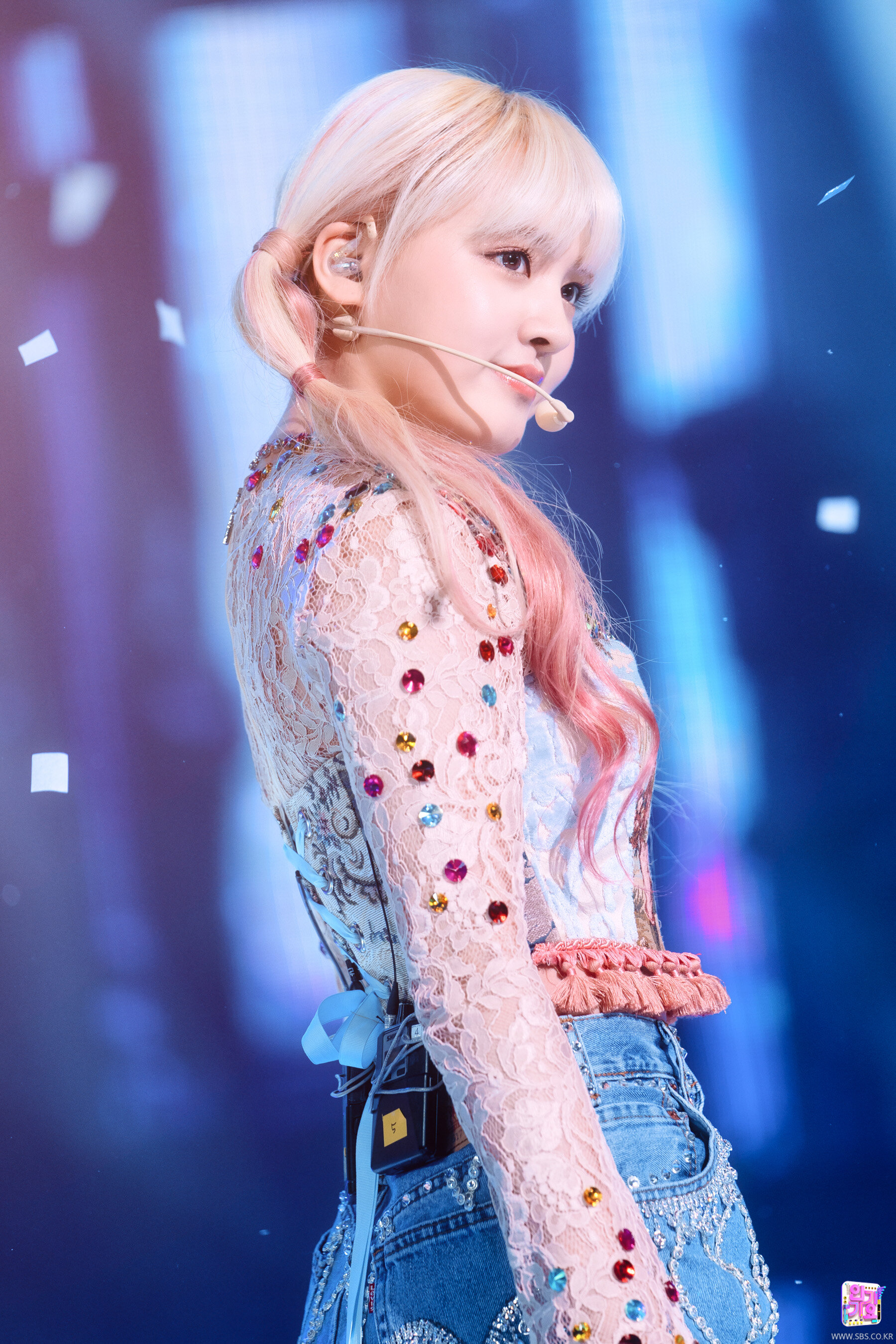 Liz — 220417 LIZ- IVE 'LOVE DIVE' at INKIGAYO HQ Photos | kpopping