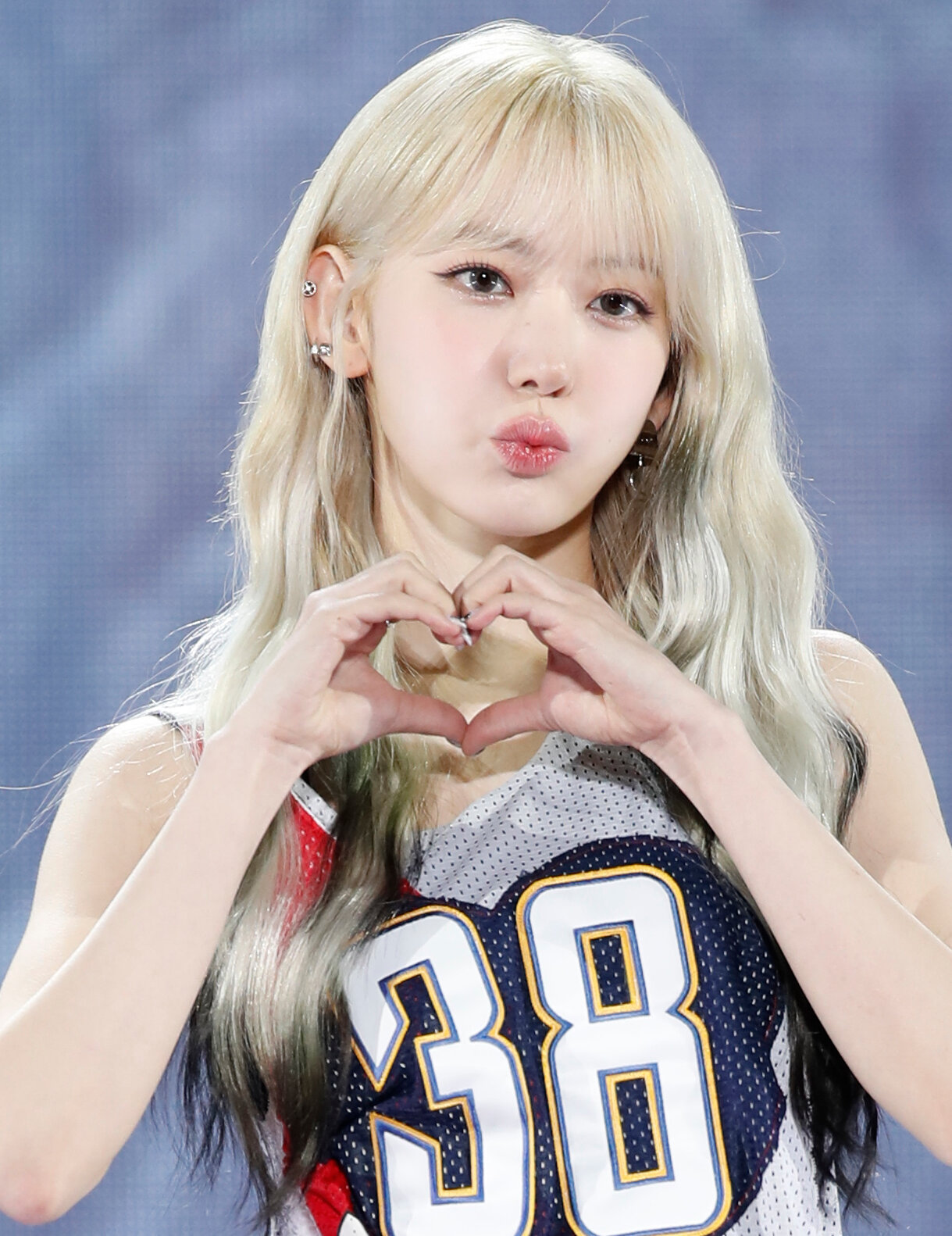 Sakura — 240219 LE SSERAFIM Sakura - 'EASY' Album Showcase HQ