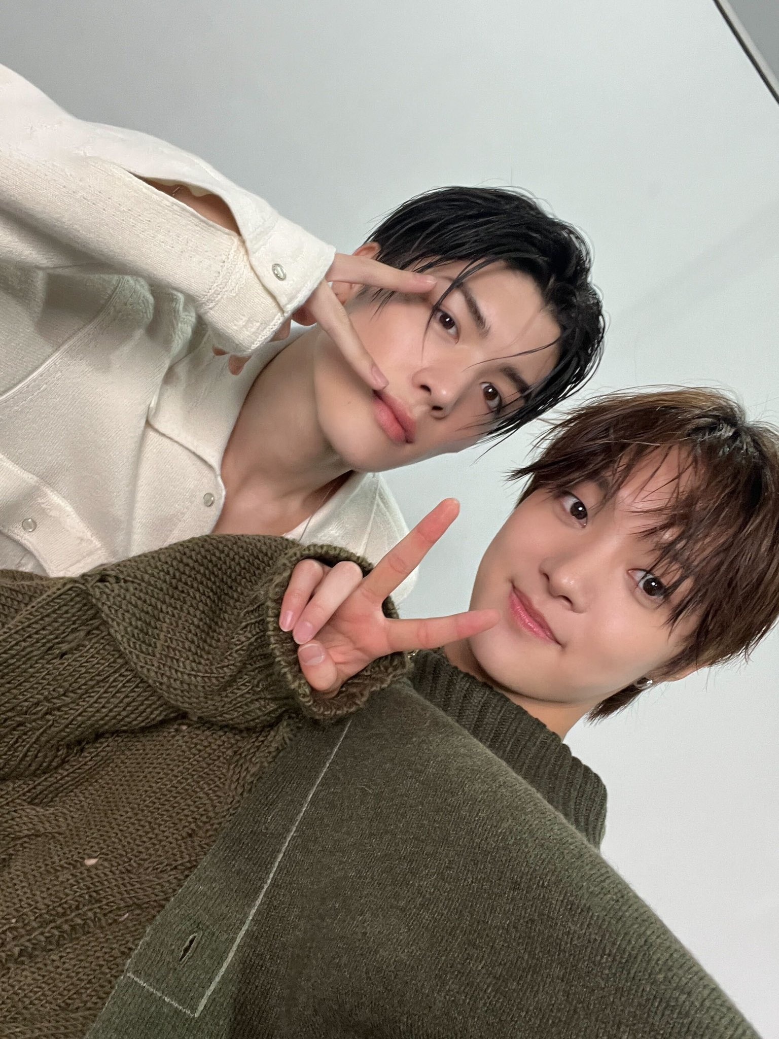 Maki — 250217 - &TEAM Members Twitter Update with MAKI n EJ HQ