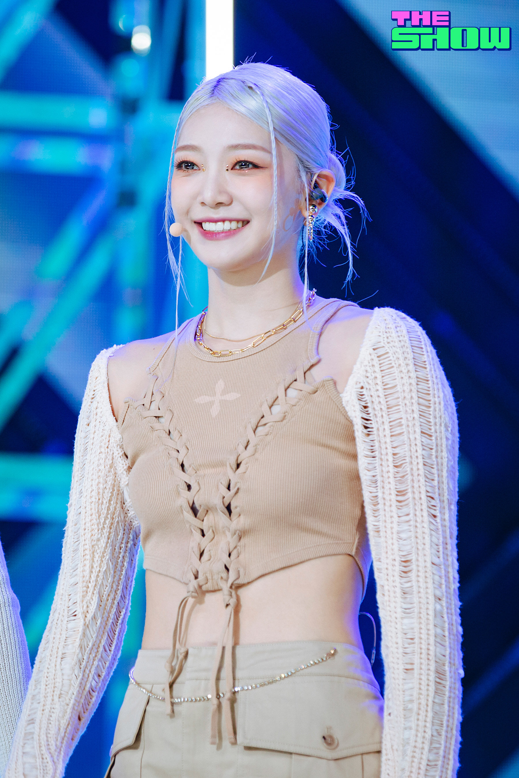 Onda — 230829 EVERGLOW Onda - 'SLAY' at THE SHOW HQ Photos | kpopping