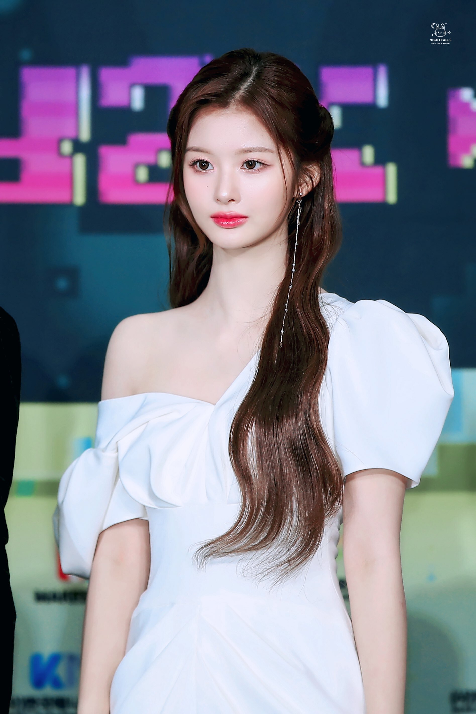 Sullyoon — 221216 NMIXX Sullyoon - KBS Song Festival Red Carpet HQ