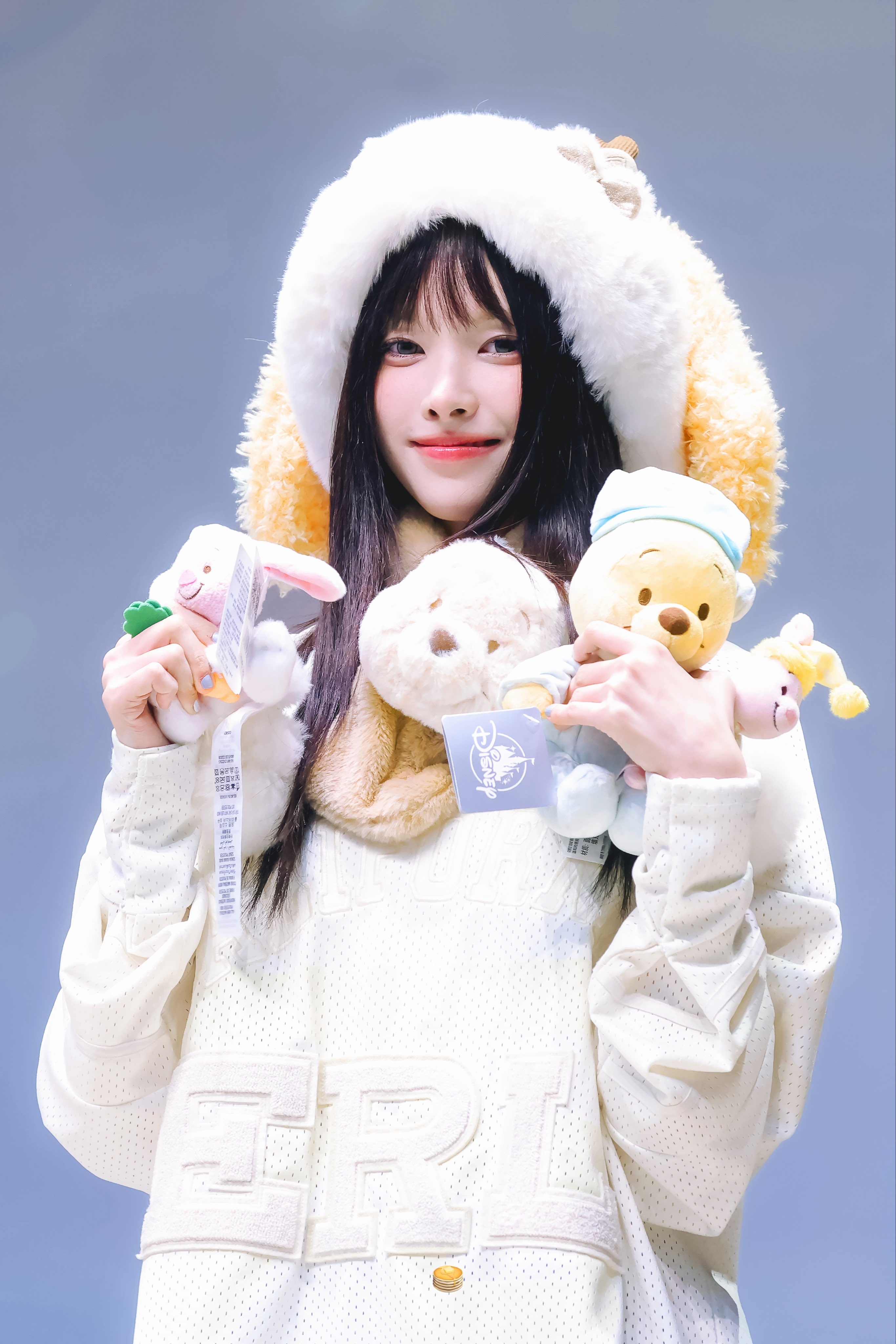 Yunah — 251205 Yunah at Soundwave Fansign HQ Photos | kpopping