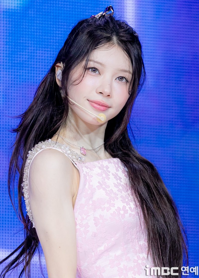 Moka — 250616 ILLIT MOKA at 'bomb' Media Showcase HQ Photos | kpopping