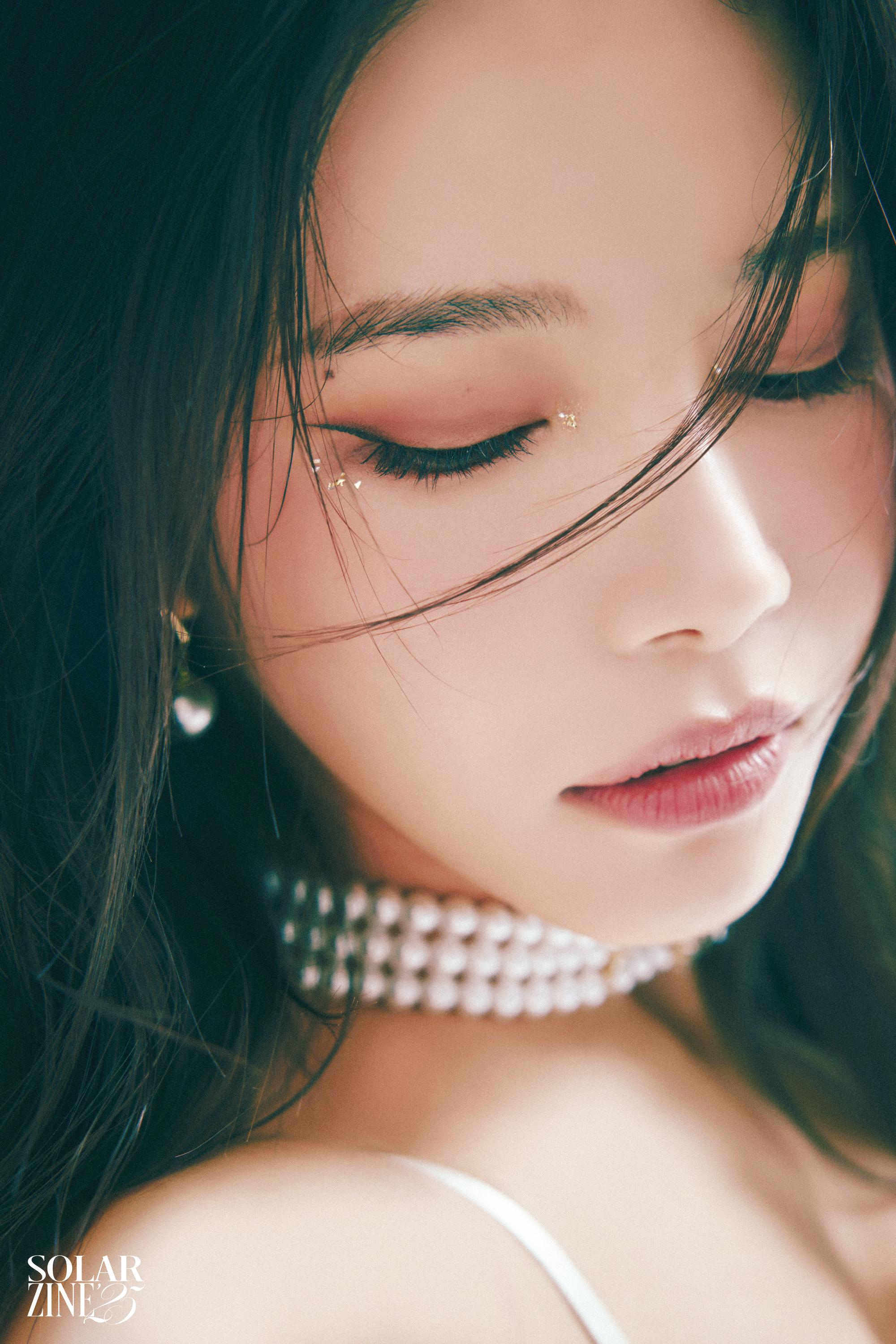 Solar — Mamamoo Solar 2025 season's greetings 'Solarzine'25