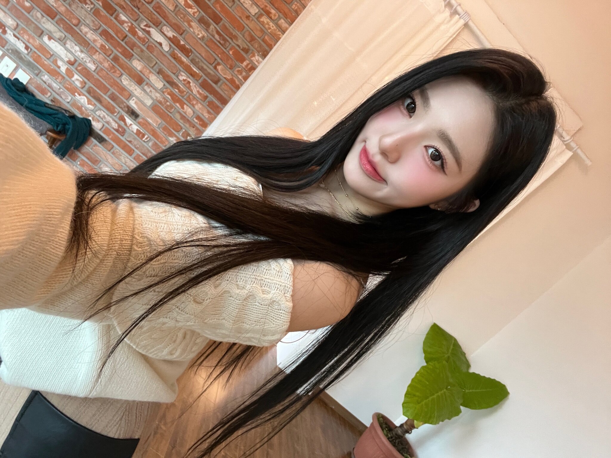 Xinyu — 240305 tripleS Instagram & Twitter Update - Xinyu HQ