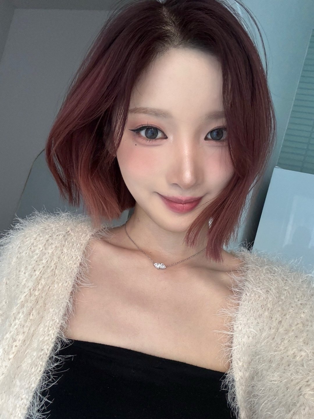 Yuki — 250305 - PURPLE KISS Twitter Update with YUKI HQ Photos