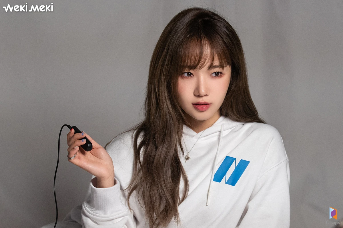 YooJung (OnlyOneOf) — K-pop Idol Profile | kpopping