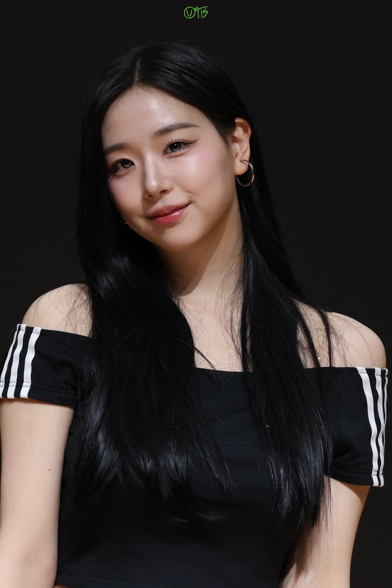 ChaeYeon — 250518 tripleS ChaeYeon at MMT Fansign HQ Photos | kpopping