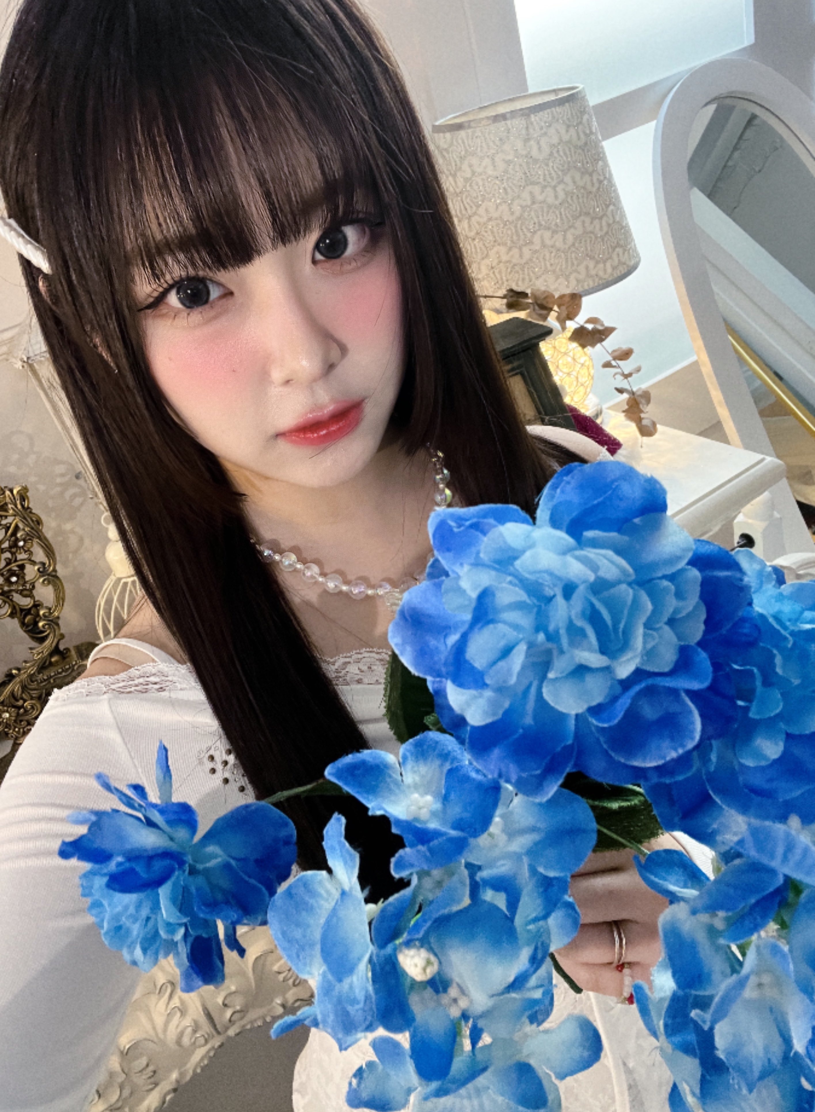 Ririka — 250317 - ILY:1 Twitter Update with RIRIKA HQ Photos